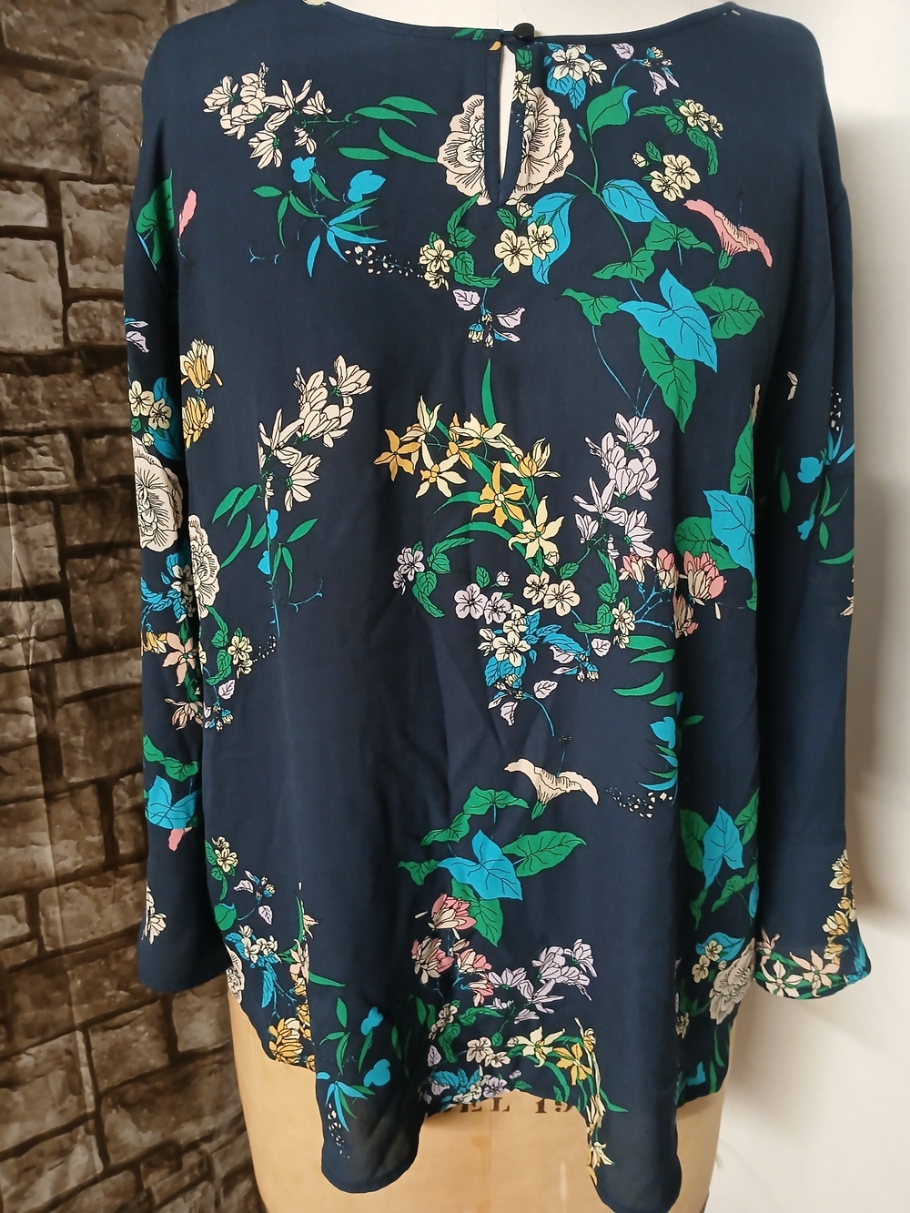 Van Heusen Navy Floral-Print Long Sleeve Shirt -Women's Size XL